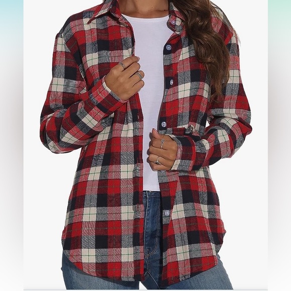 Guanyy Tops - Long Sleeve Boyfriend Button Front Plaid Shirt Medium NWT Red White Blue